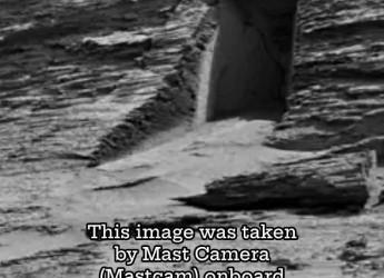 Marte e le sue anomalie: la misteriosa “porta” catturata dal rover Curiosity