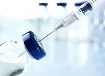 Vaccino contro il cancro funziona nell’uomo: ecco come uccide il linfoma  