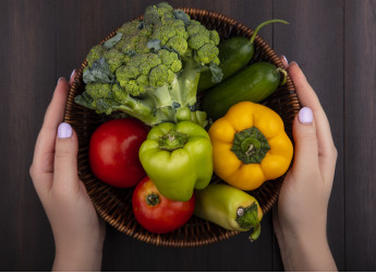 Mangiare tutti i giorni queste verdure può ridurre il rischio di tumore al colon: lo studio